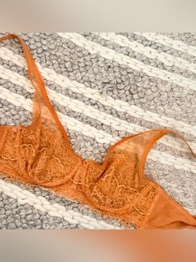 Victoria’s Secret underwire Sheer Lace Underwire Orange 36C Bra